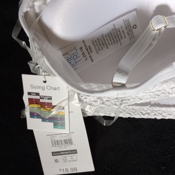 Time and Tru crochet high neck halter top - Picture 3 of 6